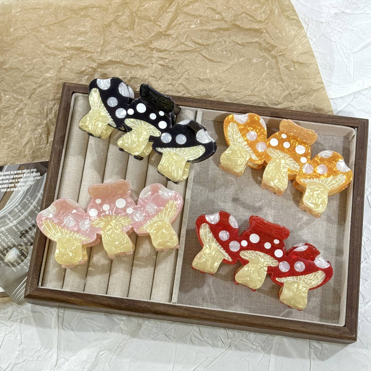 Creative Colorful Triple Mushroom Large Hair Claws: Red