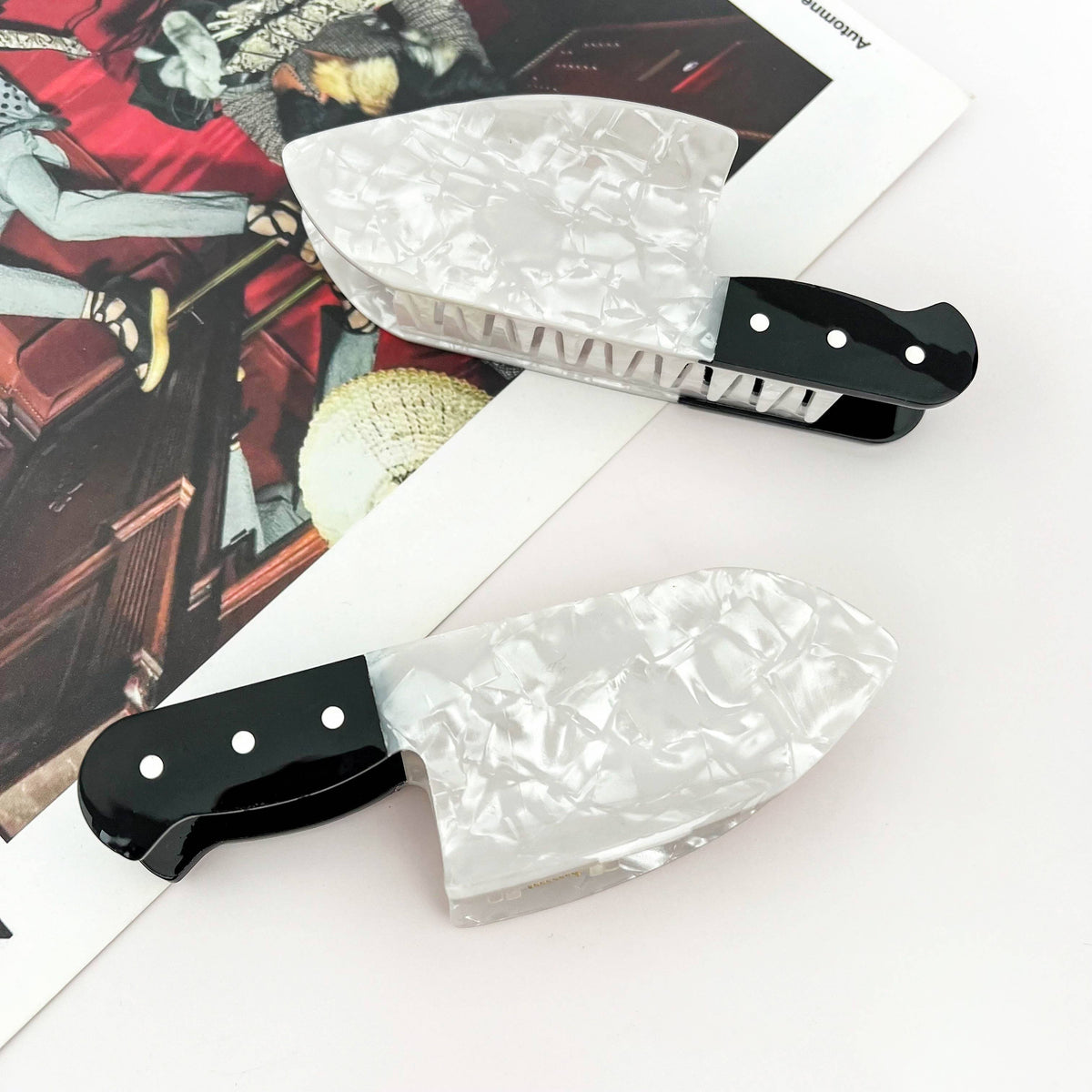 Novelty Imitation Knife Hair Claw, Halloween Party Clip: White