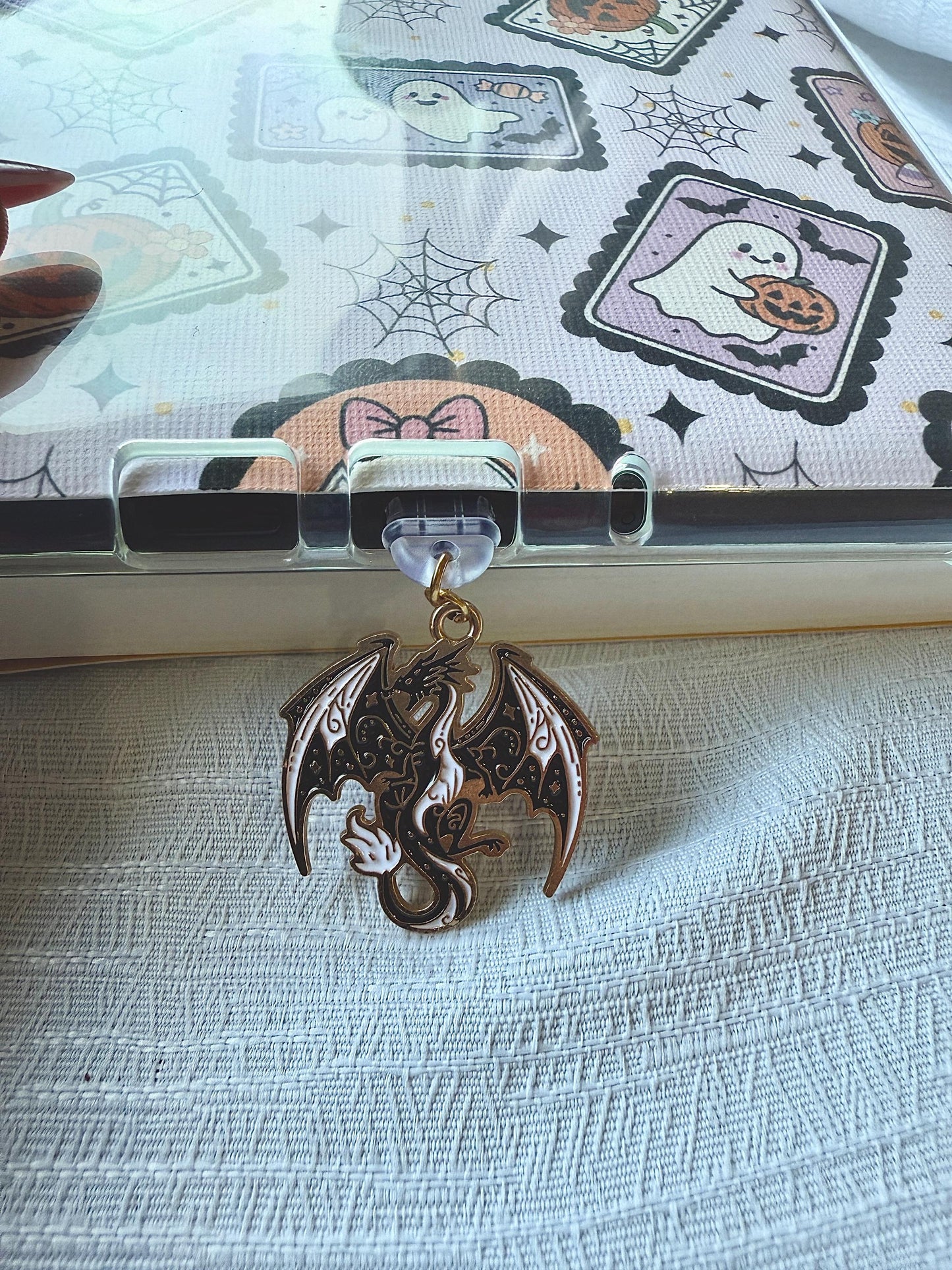 Dragon Kindle Charm, Fantasy Phone Charm, Bookish Accessory for Readers, Dragon Lover Gift, Bookish Kindle Accessory, Gothic Witchy Charm